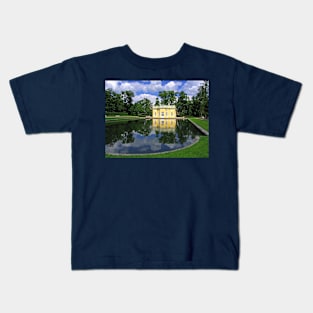 Russia. Tsarskoe Selo. Ekaterininsky park. Kids T-Shirt